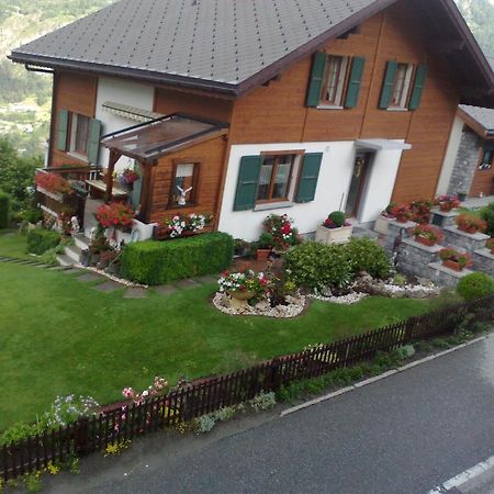 Staldenried Ferienwohnung Zimmer foto