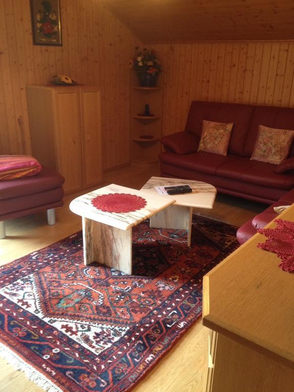 Staldenried Ferienwohnung Zimmer foto
