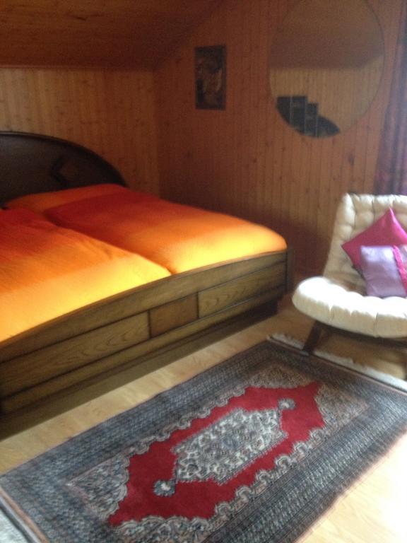 Staldenried Ferienwohnung Zimmer foto